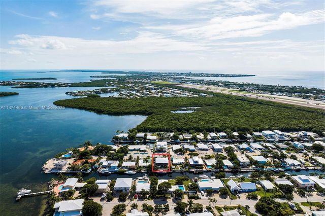 2663 E Yellowtail Ave, Marathon, FL 33050