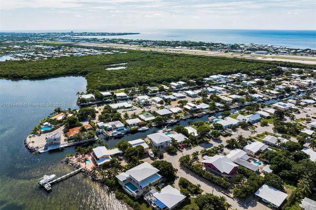 2663 E Yellowtail Ave, Marathon, FL 33050