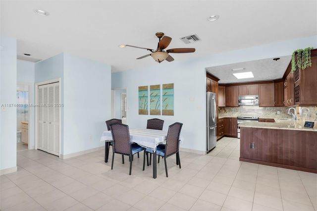 2663 E Yellowtail Ave, Marathon, FL 33050
