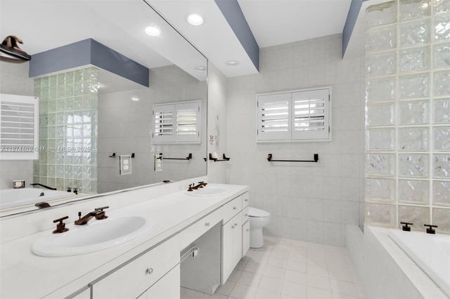 2663 E Yellowtail Ave, Marathon, FL 33050