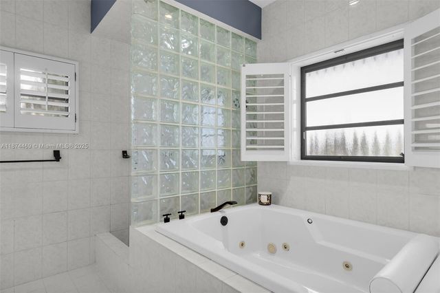 2663 E Yellowtail Ave, Marathon, FL 33050