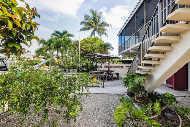 2663 E Yellowtail Ave, Marathon, FL 33050