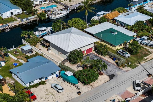 2663 E Yellowtail Ave, Marathon, FL 33050