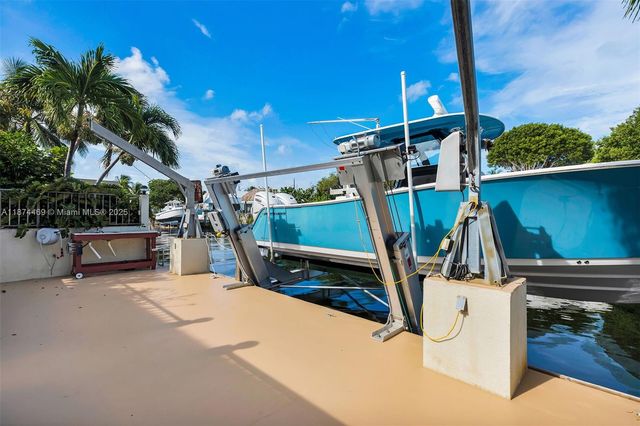 2663 E Yellowtail Ave, Marathon, FL 33050