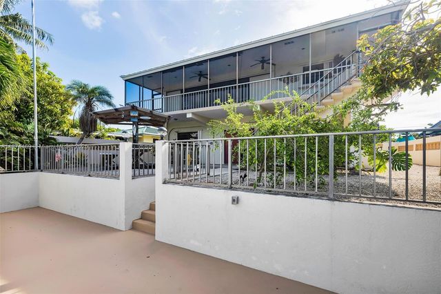 2663 E Yellowtail Ave, Marathon, FL 33050