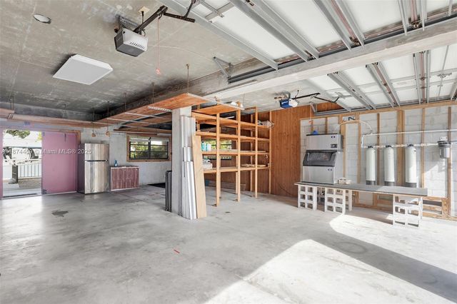 2663 E Yellowtail Ave, Marathon, FL 33050