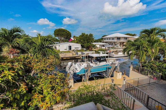 2663 E Yellowtail Ave, Marathon, FL 33050