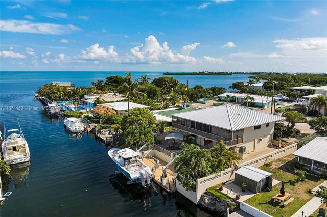 2663 E Yellowtail Ave, Marathon, FL 33050