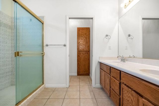 2303 S Conyer Court, Visalia, CA 93277