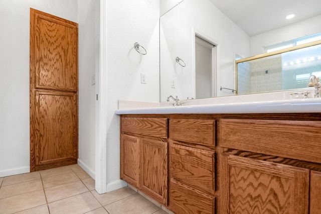 2303 S Conyer Court, Visalia, CA 93277