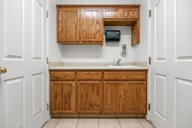 2303 S Conyer Court, Visalia, CA 93277