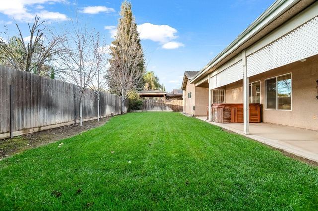 2303 S Conyer Court, Visalia, CA 93277