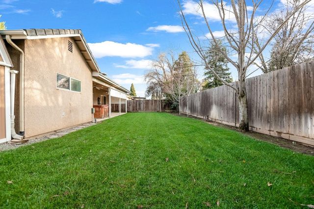 2303 S Conyer Court, Visalia, CA 93277