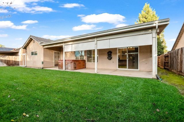 2303 S Conyer Court, Visalia, CA 93277