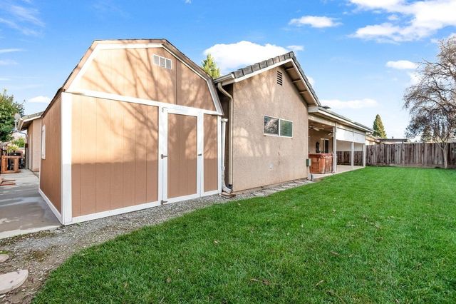 2303 S Conyer Court, Visalia, CA 93277