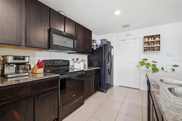 1103 COASTAL HAMMOCK AVENUE, Ruskin, FL 33570
