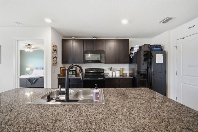 1103 COASTAL HAMMOCK AVENUE, Ruskin, FL 33570