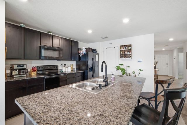 1103 COASTAL HAMMOCK AVENUE, Ruskin, FL 33570