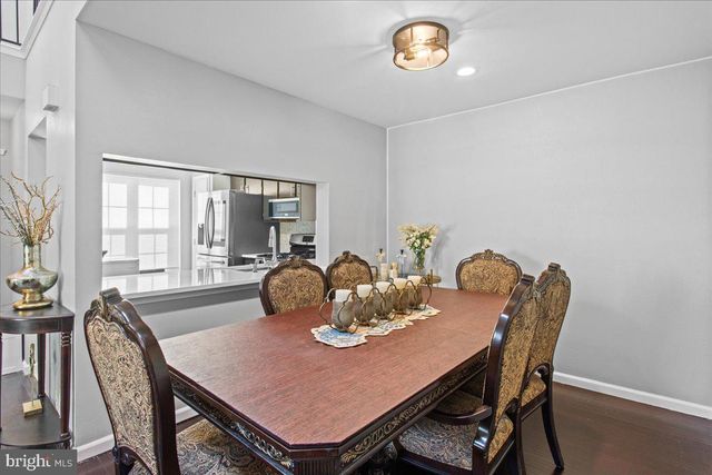 706-B TRESCOTT PL, Mount Laurel, NJ 08054