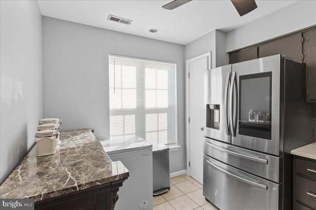 706-B TRESCOTT PL, Mount Laurel, NJ 08054