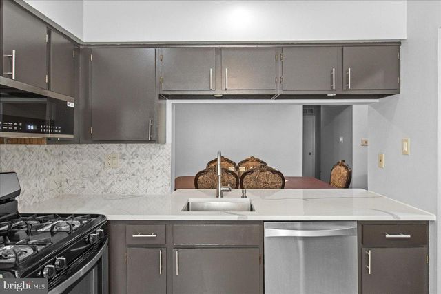 706-B TRESCOTT PL, Mount Laurel, NJ 08054