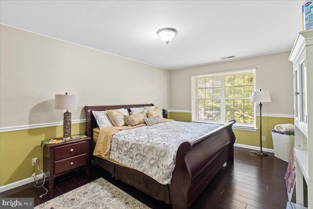 706-B TRESCOTT PL, Mount Laurel, NJ 08054