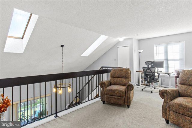 706-B TRESCOTT PL, Mount Laurel, NJ 08054
