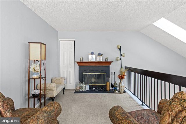 706-B TRESCOTT PL, Mount Laurel, NJ 08054