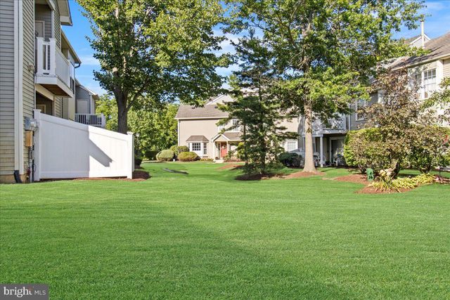 706-B TRESCOTT PL, Mount Laurel, NJ 08054