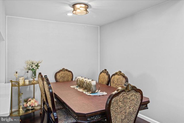 706-B TRESCOTT PL, Mount Laurel, NJ 08054