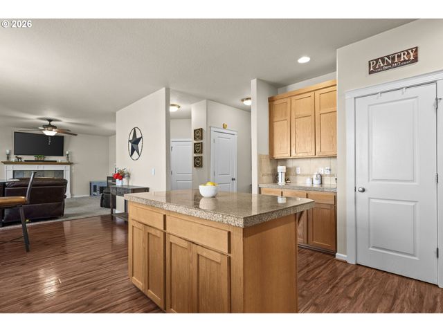 14331 THURMAN St, Oregon City, OR 97045