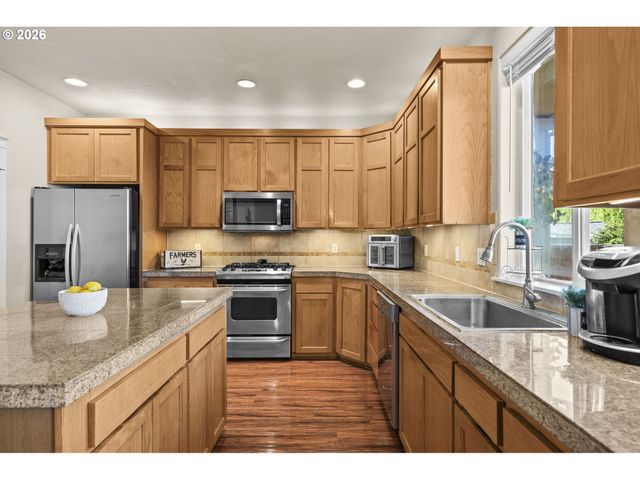 14331 THURMAN St, Oregon City, OR 97045