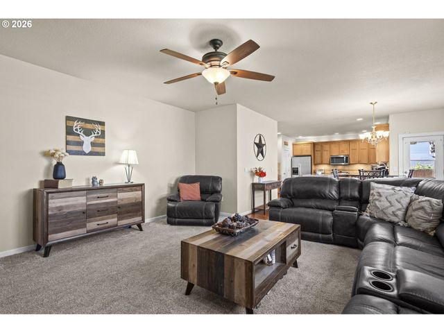 14331 THURMAN St, Oregon City, OR 97045