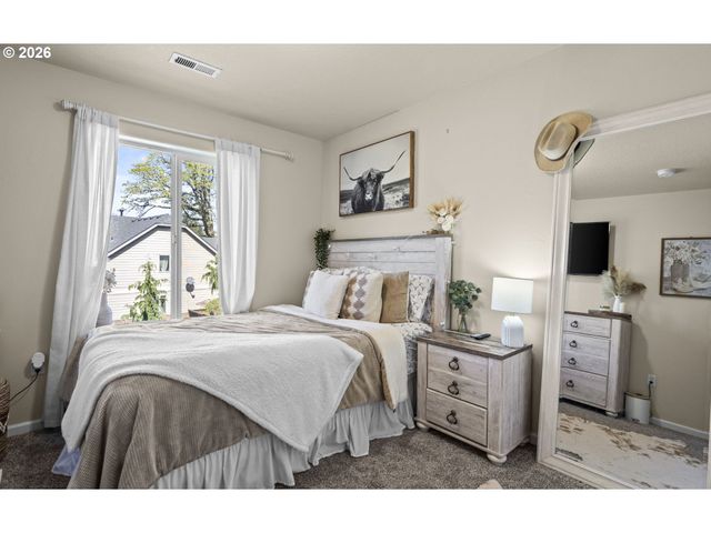 14331 THURMAN St, Oregon City, OR 97045