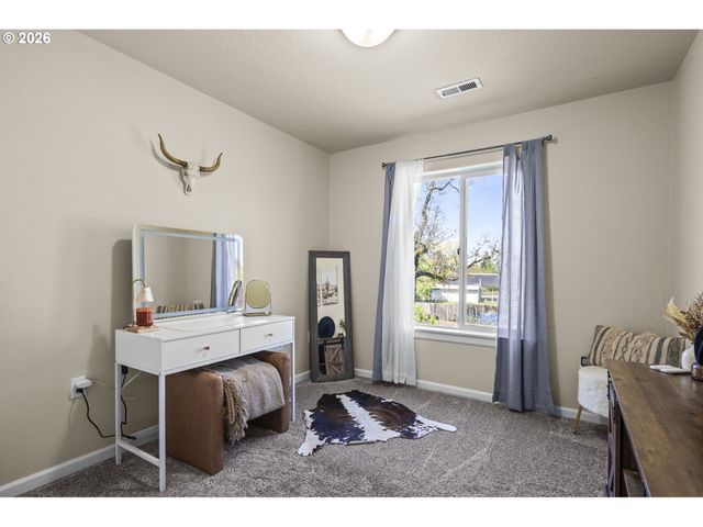 14331 THURMAN St, Oregon City, OR 97045