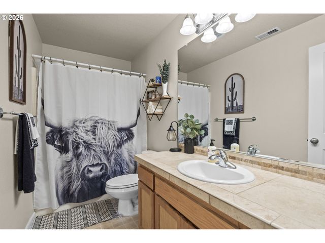 14331 THURMAN St, Oregon City, OR 97045