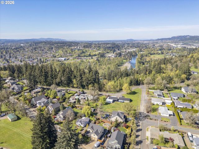 14331 THURMAN St, Oregon City, OR 97045