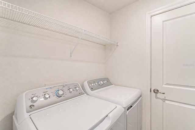 5687 N HONORE AVENUE 411, Sarasota, FL 34243