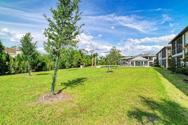 5687 N HONORE AVENUE 411, Sarasota, FL 34243