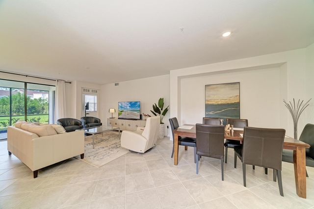 5687 N HONORE AVENUE 411, Sarasota, FL 34243