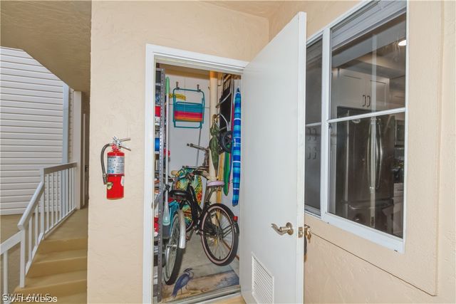 2671 Citrus Lake DR E-201, Naples, FL 34109