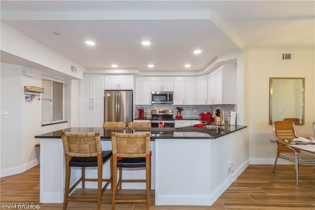 2671 Citrus Lake DR E-201, Naples, FL 34109