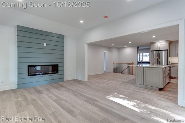 786 S Cranbrook Road, Bloomfield Hills, MI 48301