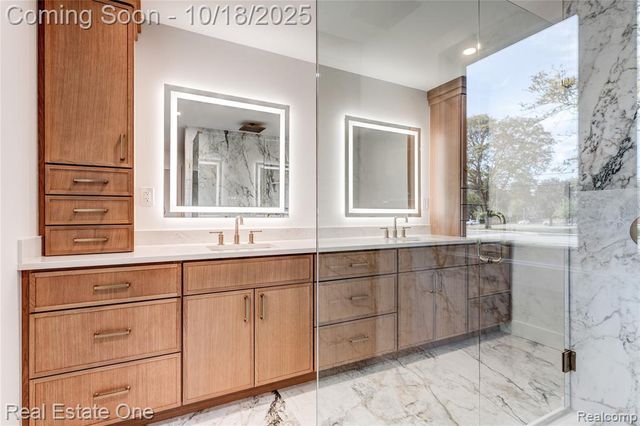 786 S Cranbrook Road, Bloomfield Hills, MI 48301