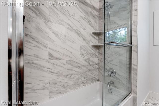 786 S Cranbrook Road, Bloomfield Hills, MI 48301