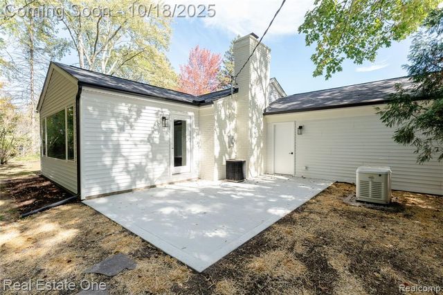 786 S Cranbrook Road, Bloomfield Hills, MI 48301