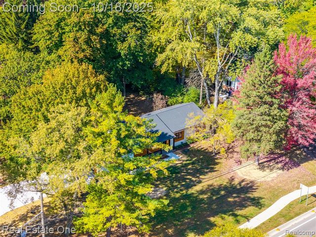 786 S Cranbrook Road, Bloomfield Hills, MI 48301