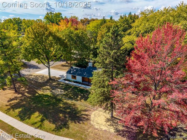 786 S Cranbrook Road, Bloomfield Hills, MI 48301