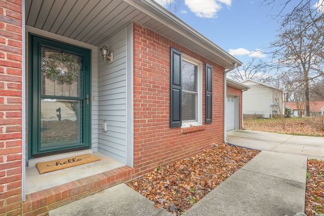 429 Sarah Dr, Clarksville, TN 37042