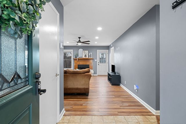 429 Sarah Dr, Clarksville, TN 37042